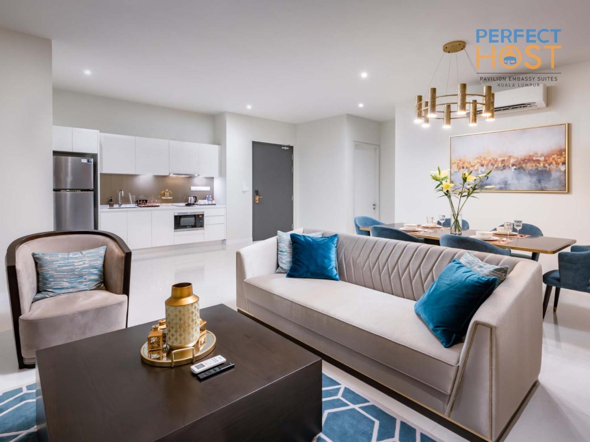 Pavilion Embassy Suites Kl By Perfect Host Kuala Lumpur Room photo