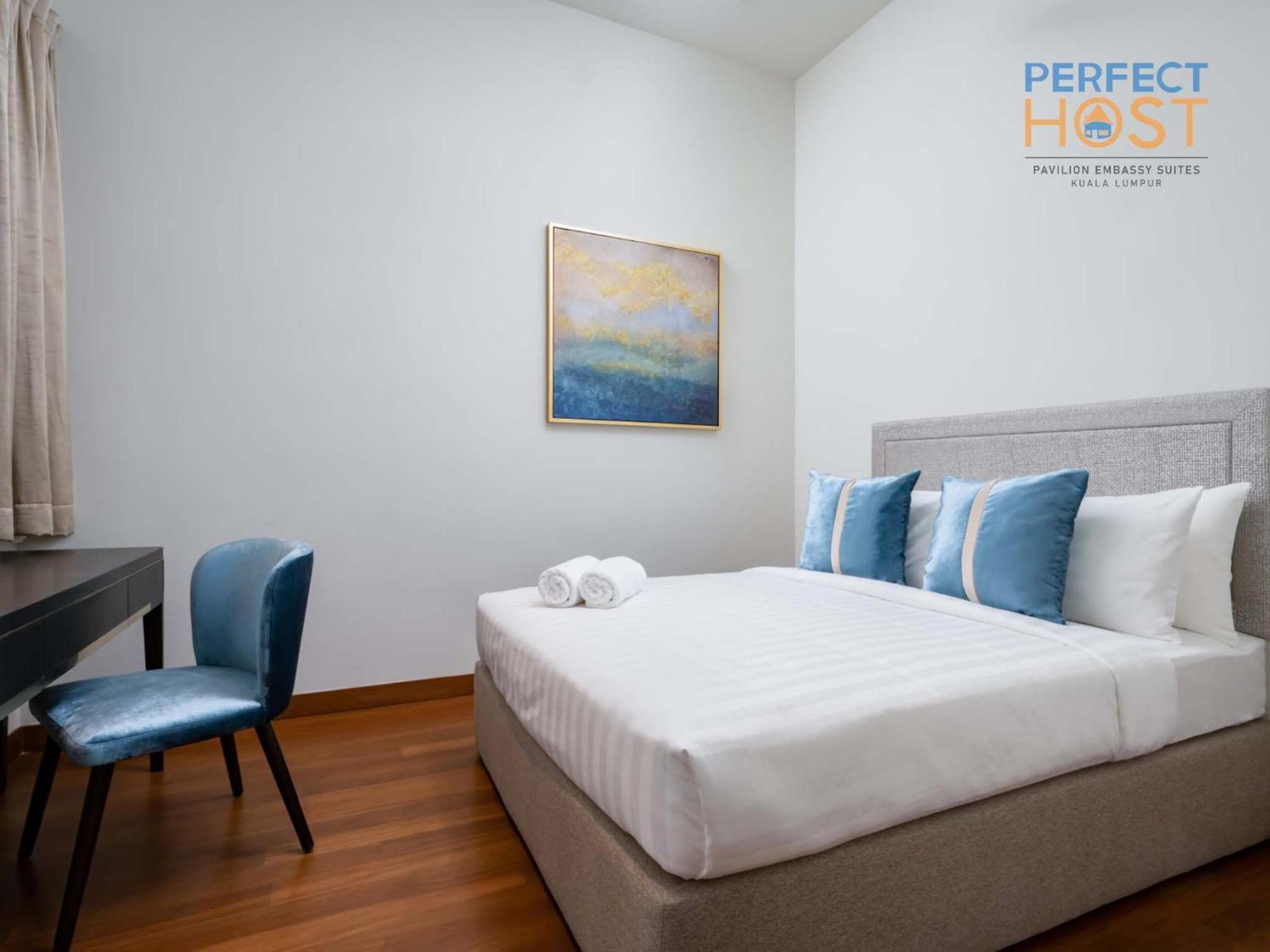 Pavilion Embassy Suites Kl By Perfect Host Kuala Lumpur Room photo